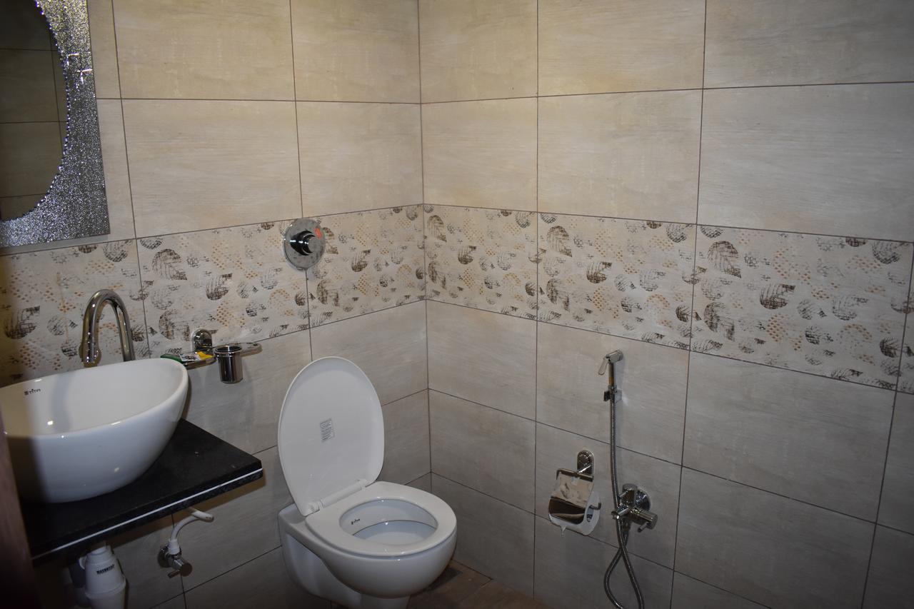 Hotel Shyam Palace Bhuj Eksteriør billede