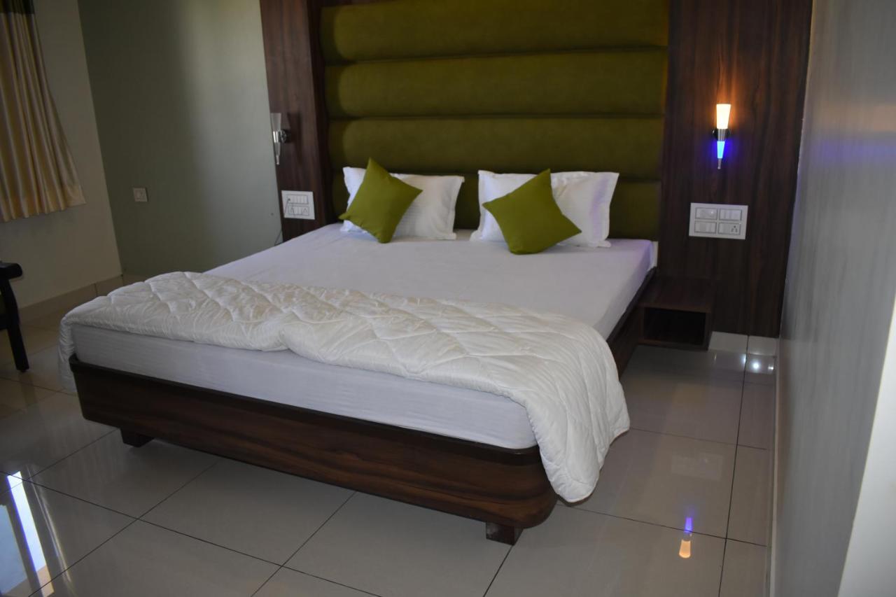 Hotel Shyam Palace Bhuj Eksteriør billede