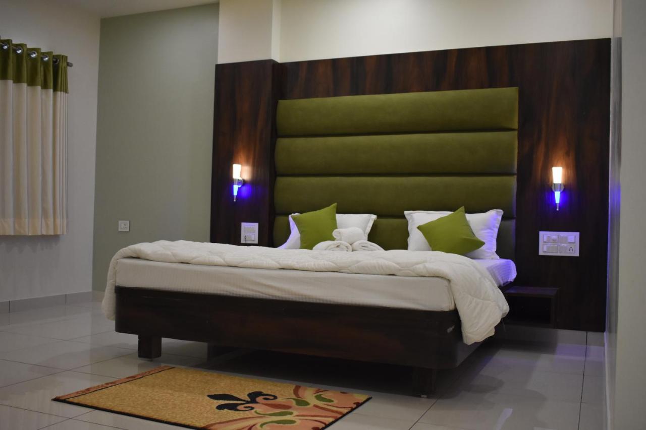 Hotel Shyam Palace Bhuj Eksteriør billede